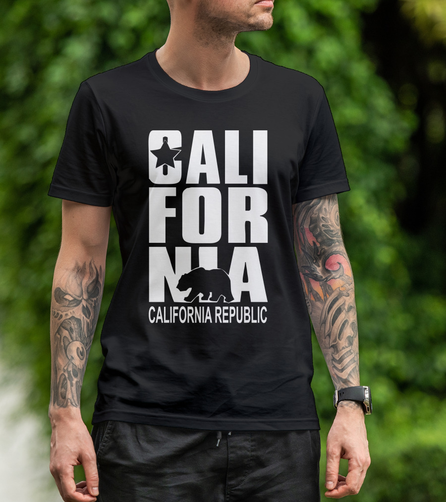 California Republic Bear And Star Icon T-Shirt