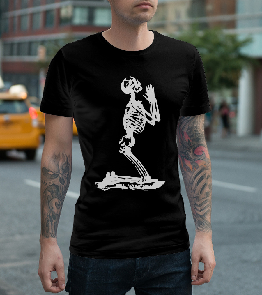 Funny Kneeling Skeleton Prayer Pose T-Shirt