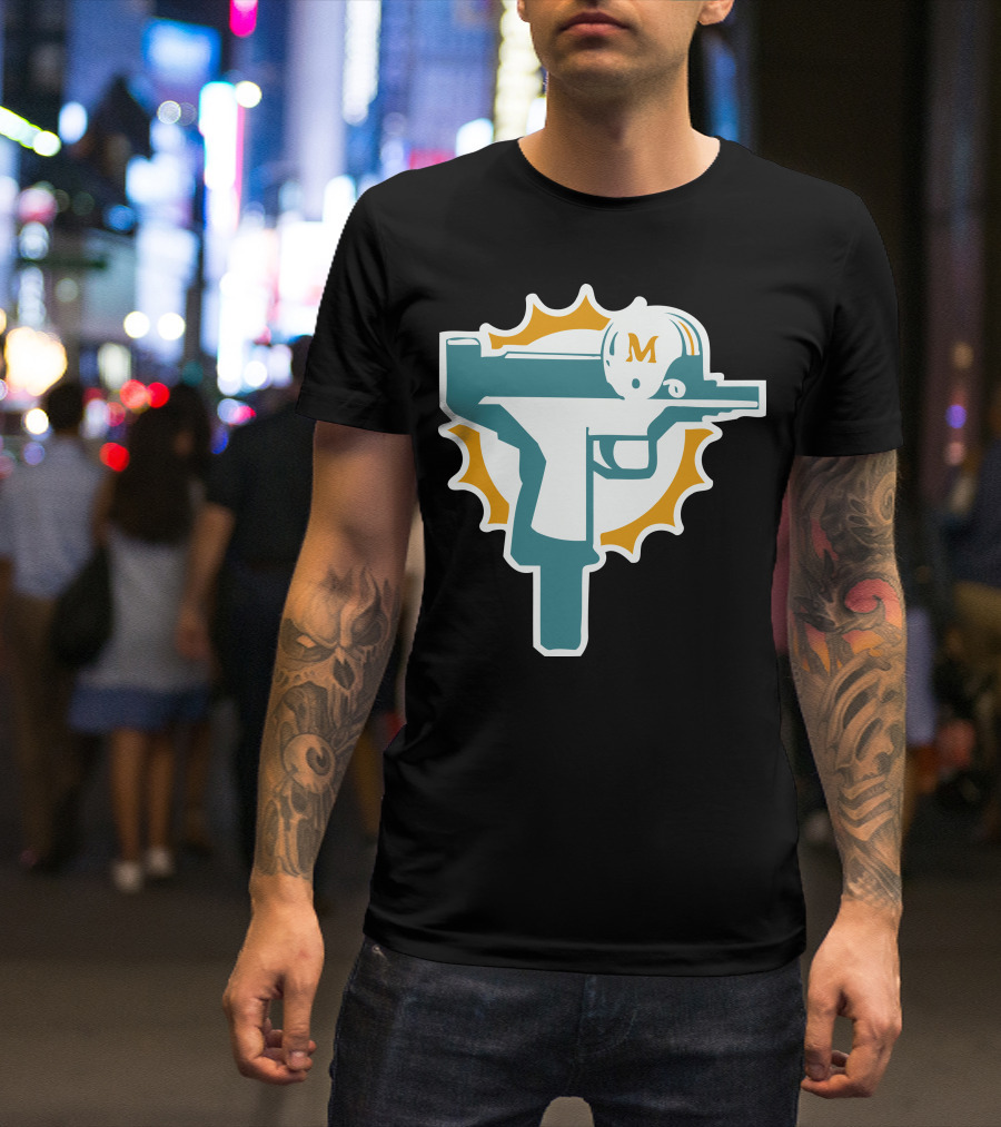 Miami Dolphins Uzi Gun Helmet Logo Football Ryan Tannehill Rare T-Shirt