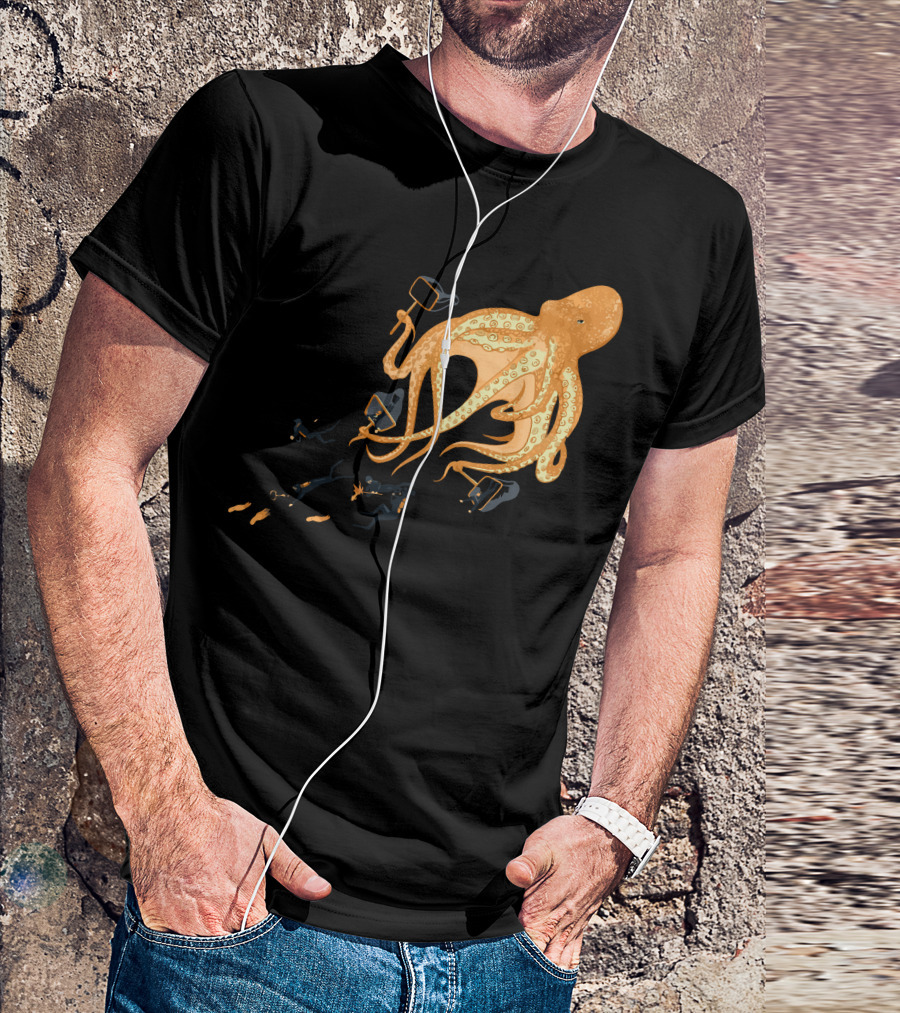 Baha I Has Nets Too Giant Octopus With Nets And Divers T-Shirt