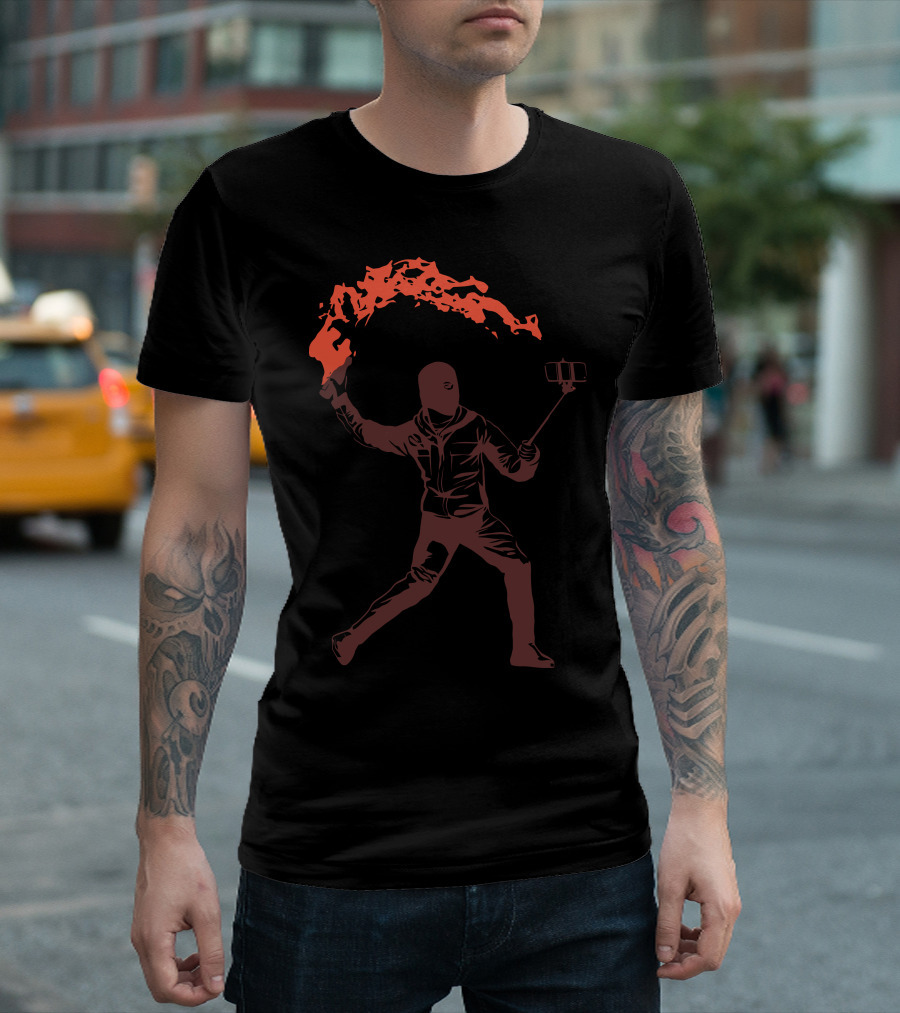 Creazy Selfie Fire Wielder With Selfie Stick T-Shirt