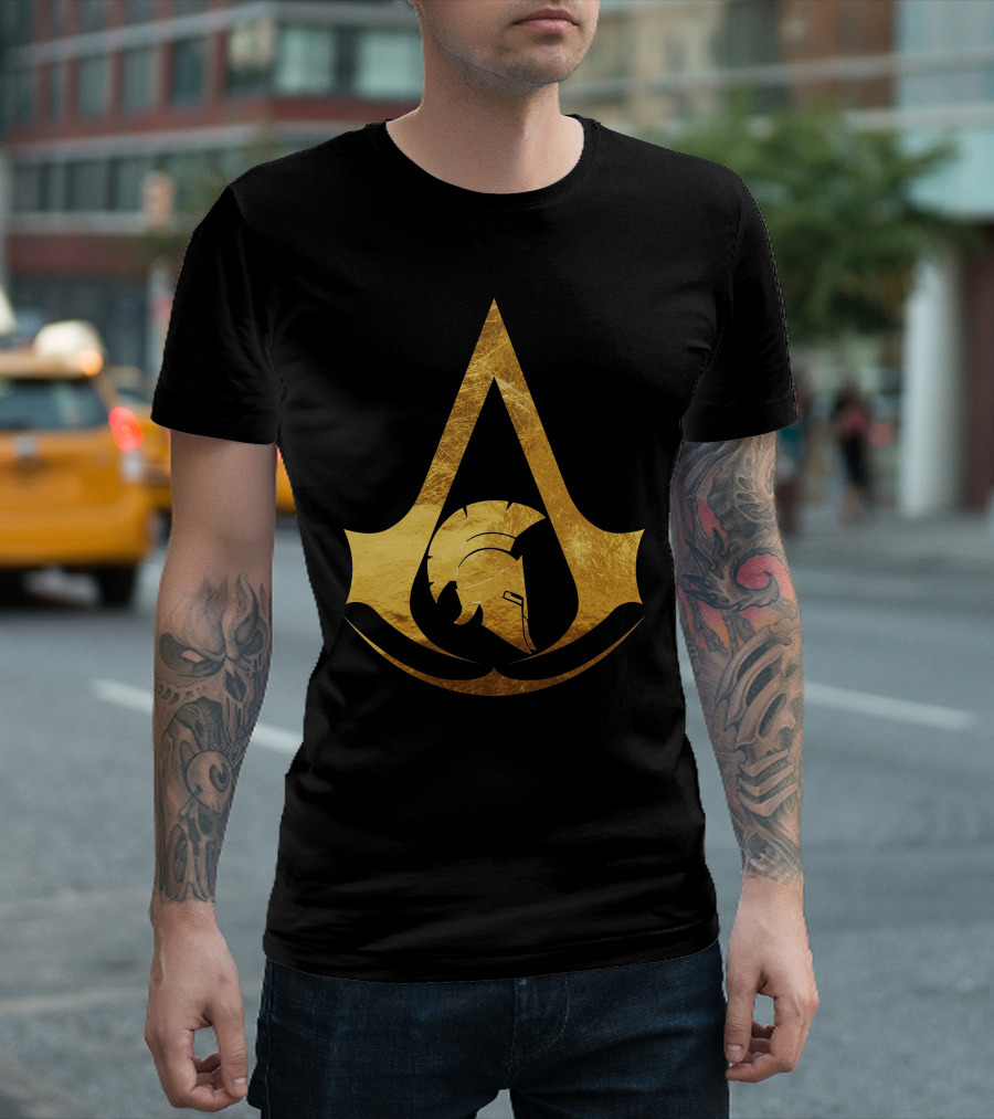 Assassin's Creed Odyssey Spartan Helmet in Golden Assassin Insignia T-Shirt
