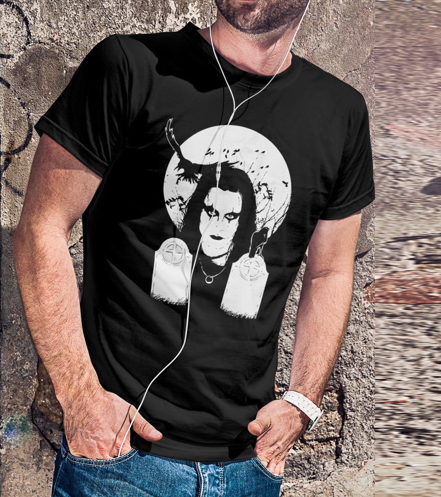 The Crow Iconic Graveyard Scene With Raven And Full Moon T-Shirt