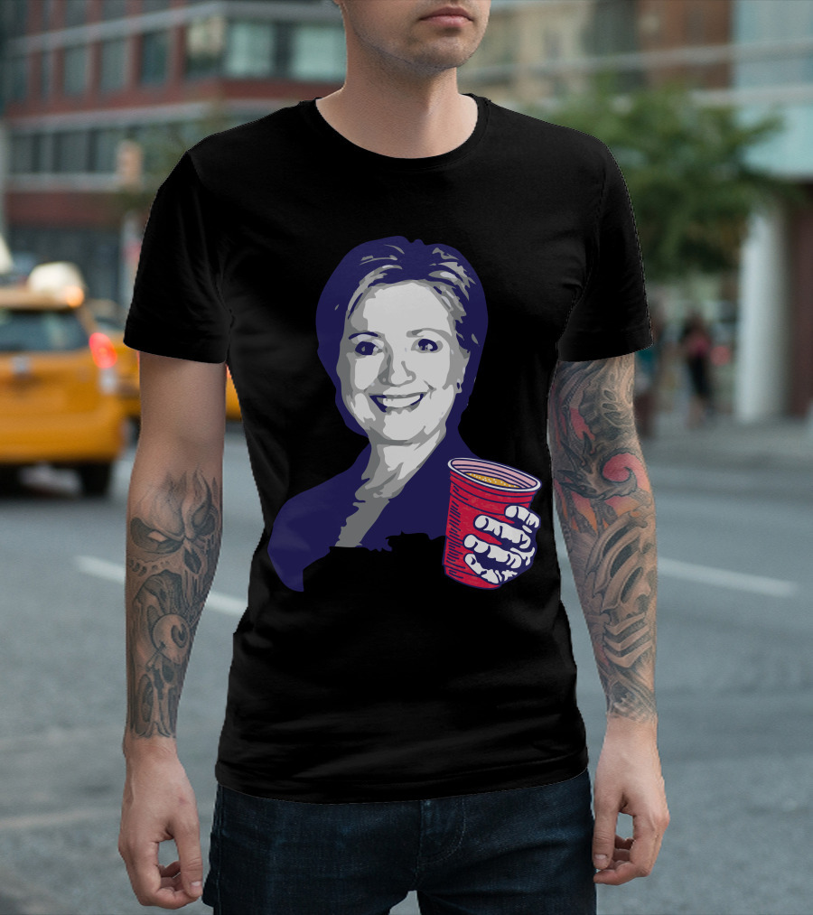Hillary Clinton Holding Red Party Cup Smiling for Fourth of July T-Shirt