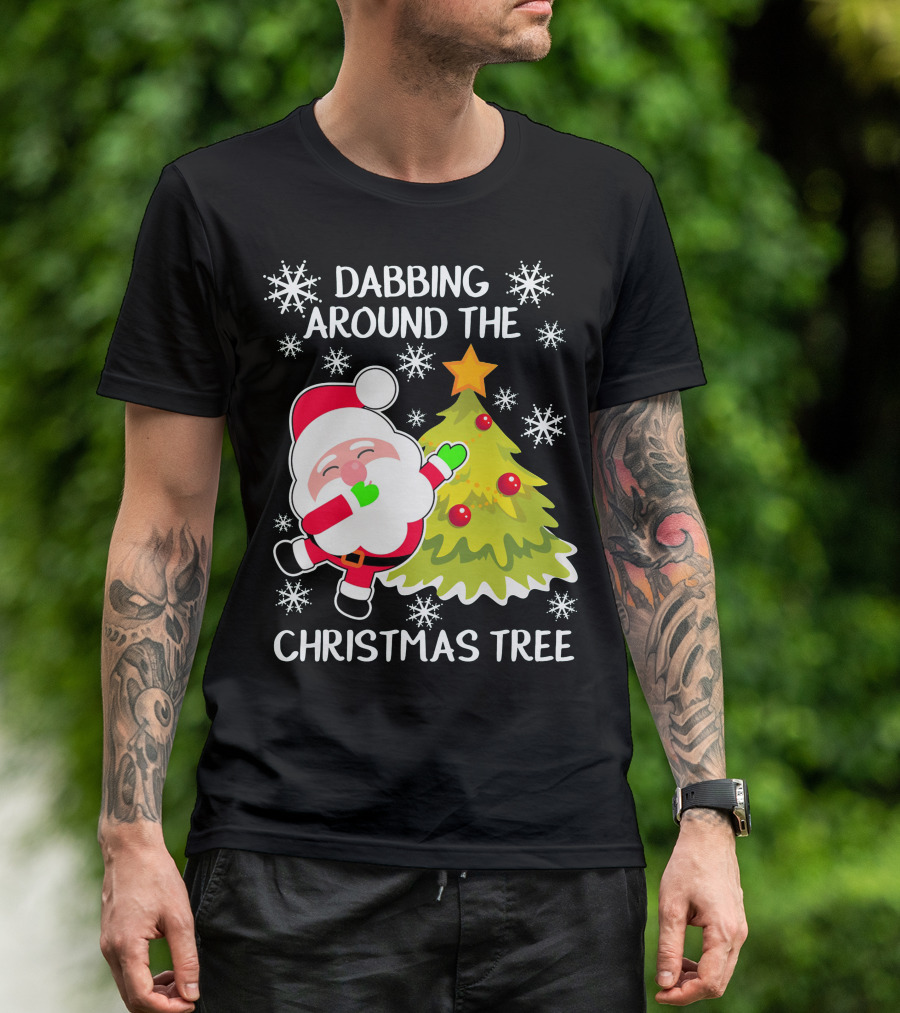Dabbing Santa Claus Around The Christmas Tree With Snowflakes T-Shirt