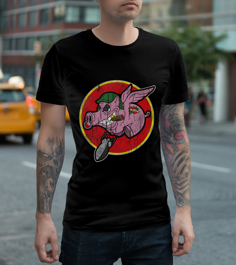 Wwii Vintage Insignia Military Flying Pig Bomber with Cigar T-Shirt