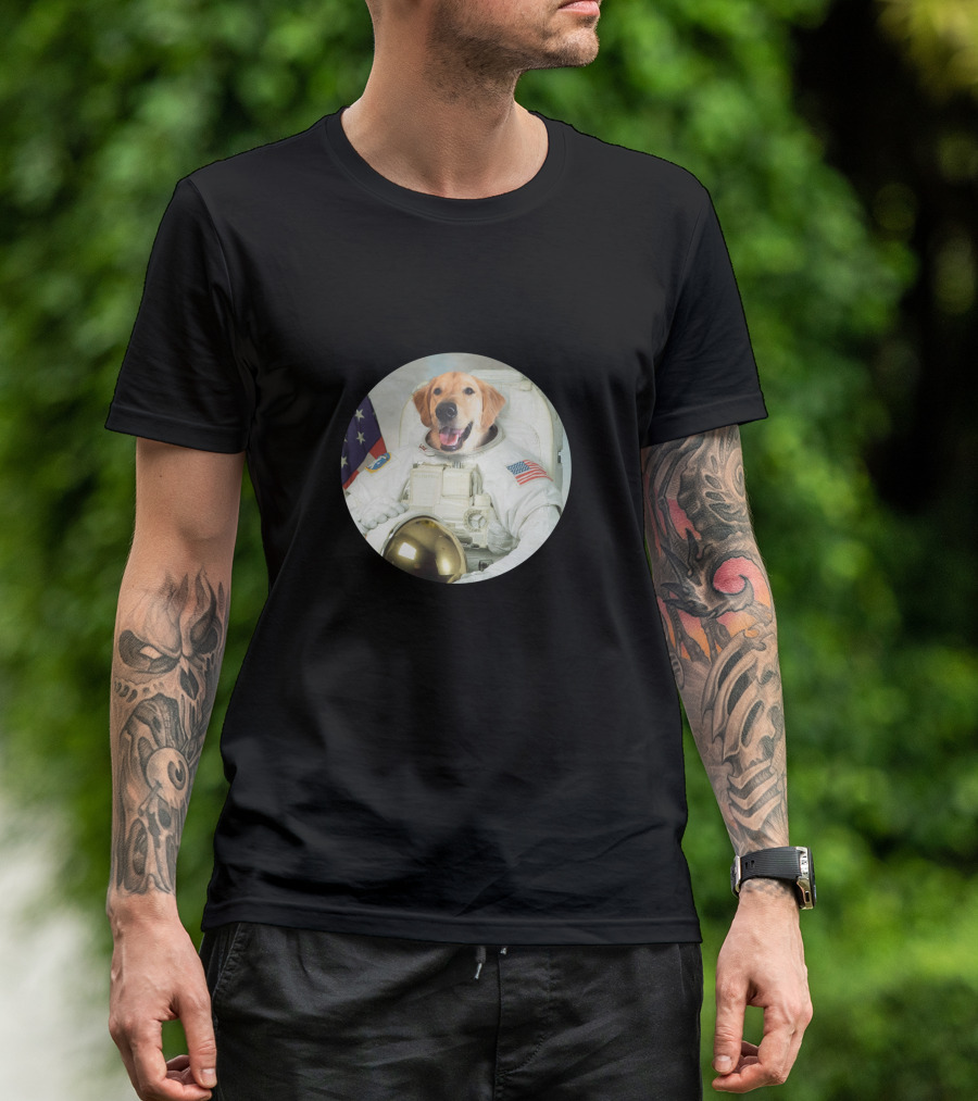 Astrodog Golden Retriever Astronaut With American Flag Space Suit T-Shirt
