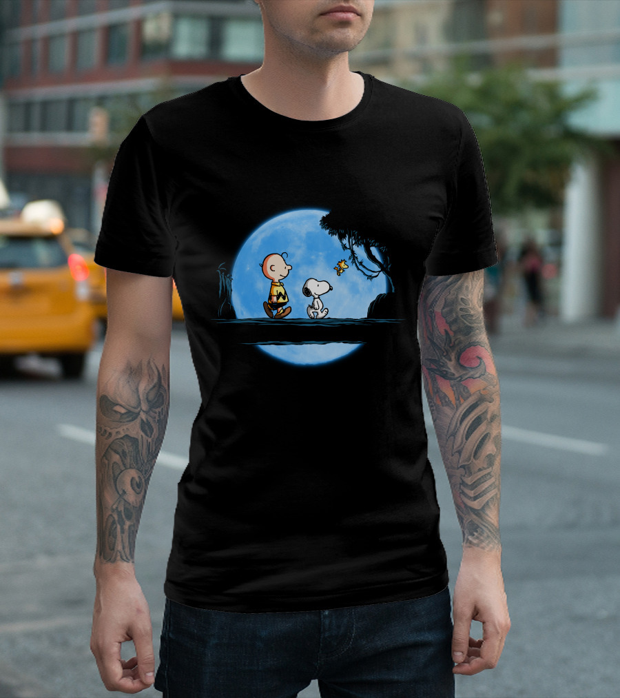 Hakuna Snoopeata Charlie Brown Snoopy Full Moon Walking Scene T-Shirt