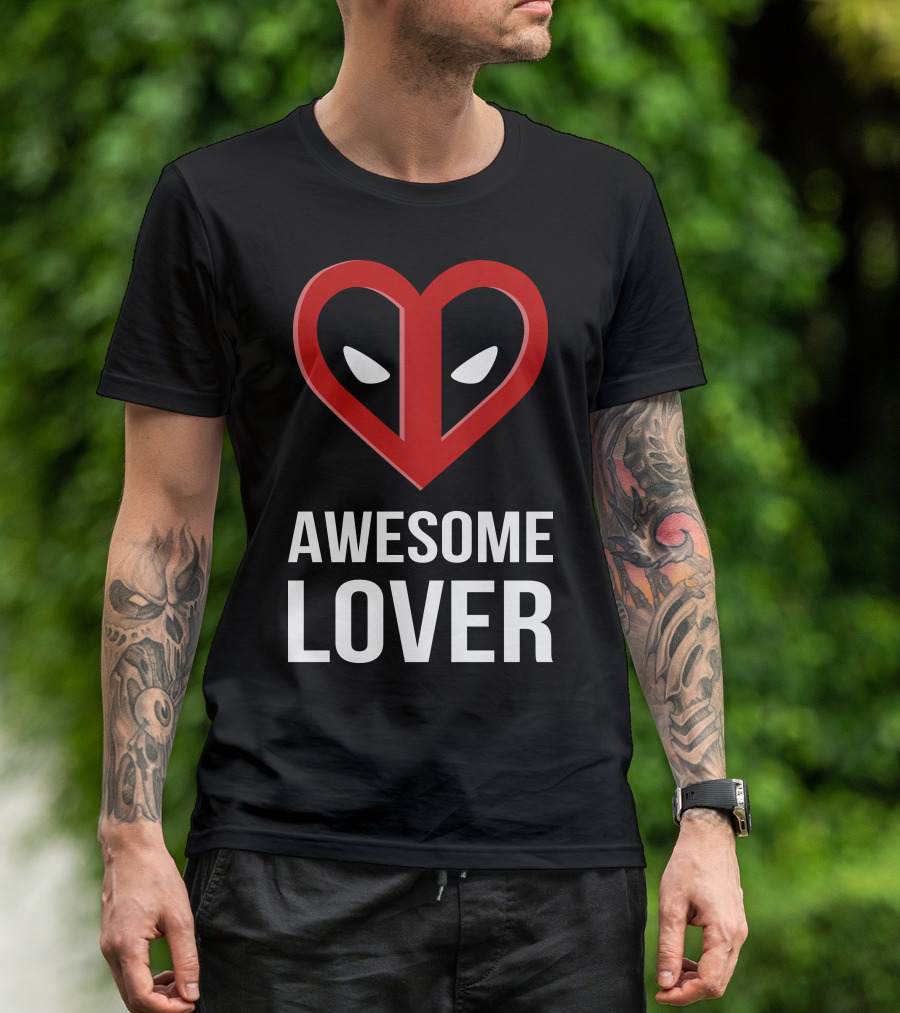 Awesome Lover Heart Mask T-Shirt