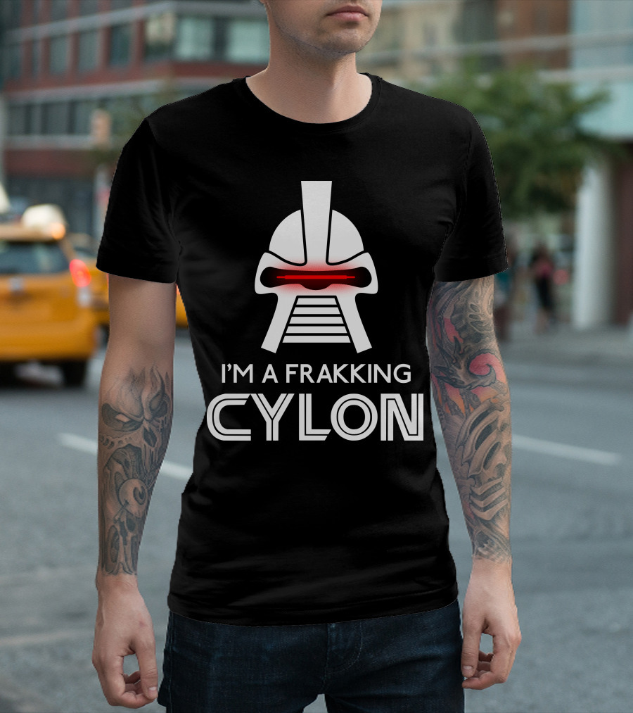 I'M A FRAKKING CYLON Battlestar Galactica Helmet Red Eye T-Shirt