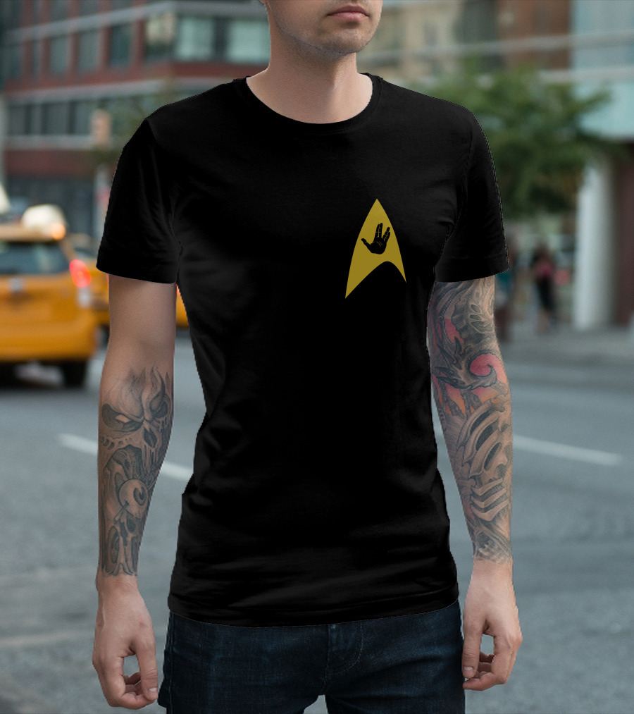 Hand Trek Vulcan Salute Badge T-Shirt