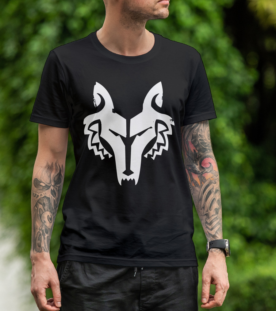 Leader Wolffe Iconic Wolf Head Emblem T-Shirt