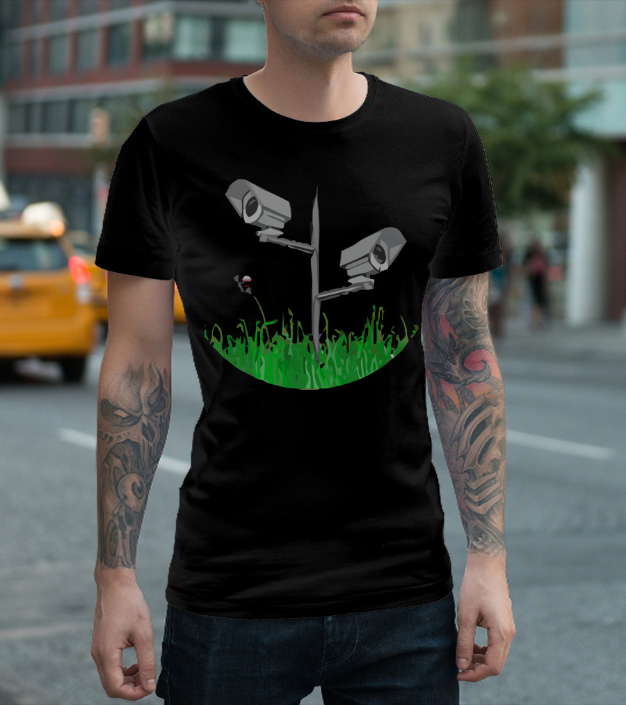New World Order CCTV Surveillance Cameras In Grass T-Shirt