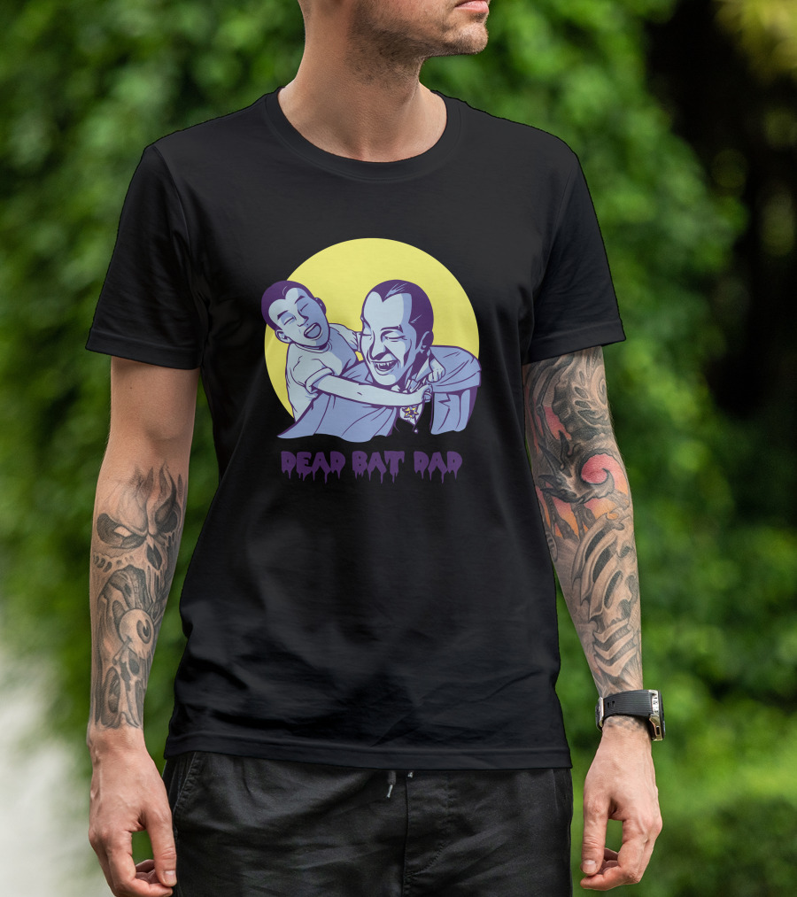 Dead Bat Dad Dracula And Son Hugging Halloween Moon T-Shirt