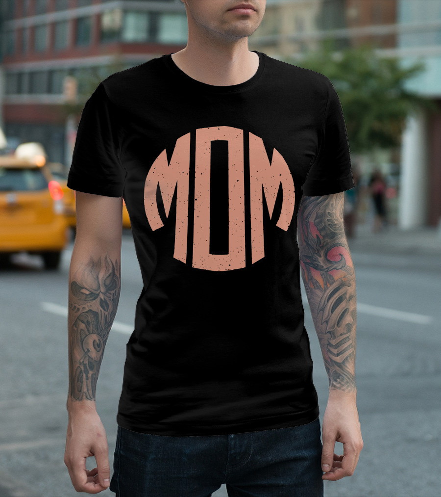 Retro Style 'Mom' Text T-Shirt