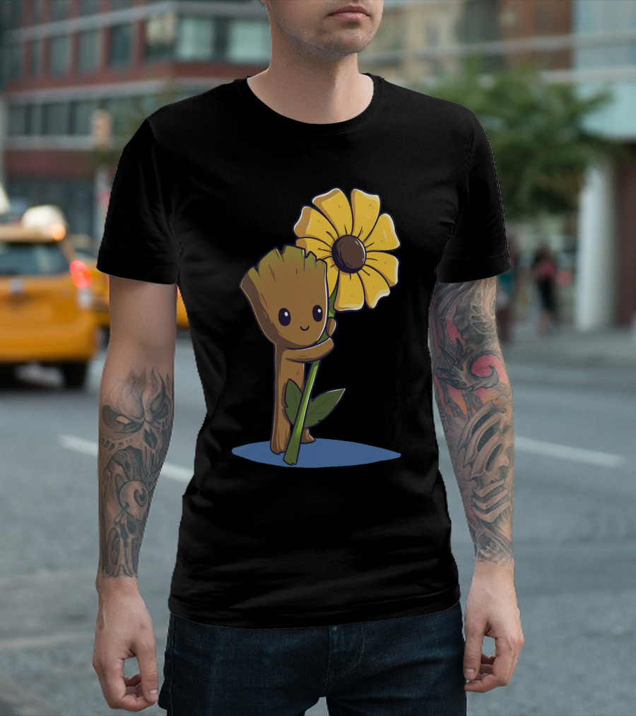 Guardian Groot Green Thumb Flower Hug T-Shirt