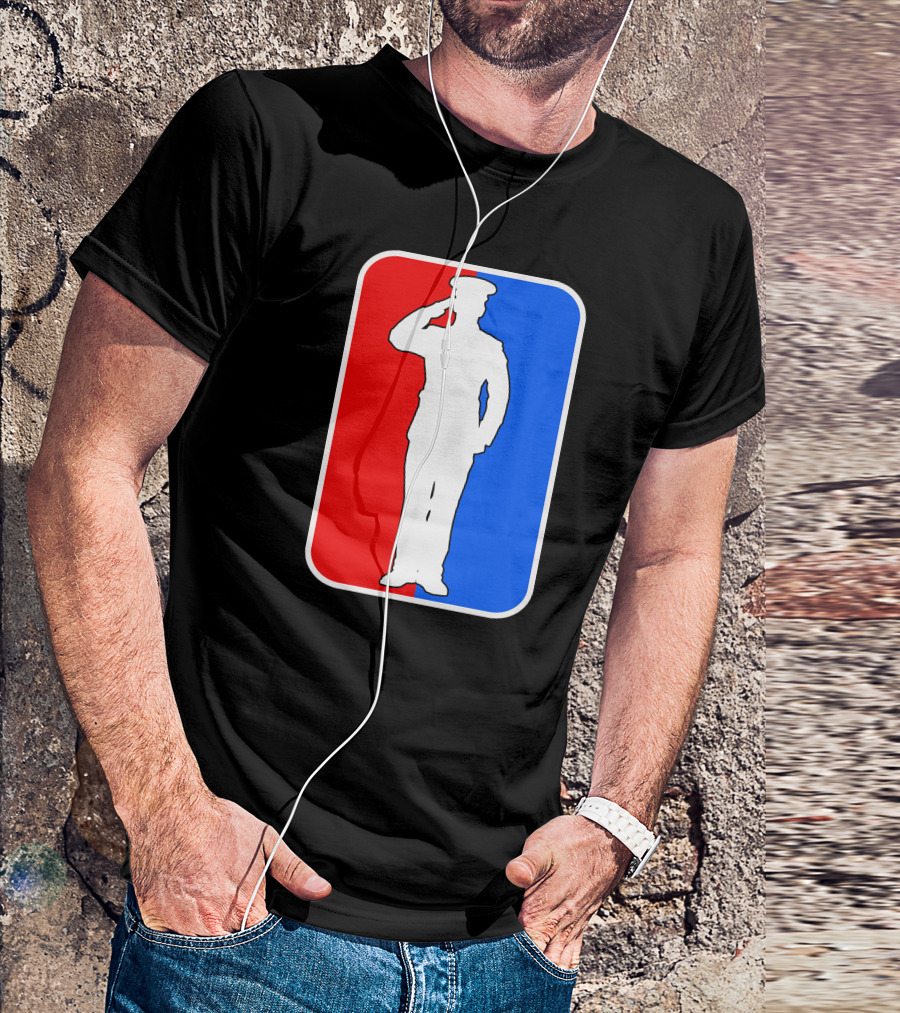Bestaande Uit Militair Salute Red And Blue Badge T-Shirt