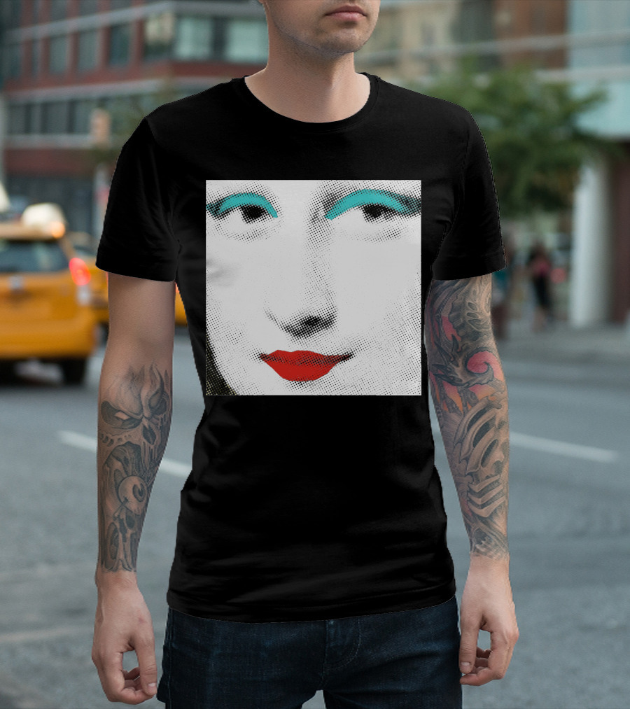 Monalisa Pop Art Portrait with Blue Eyeshadow and Red Lips T-Shirt