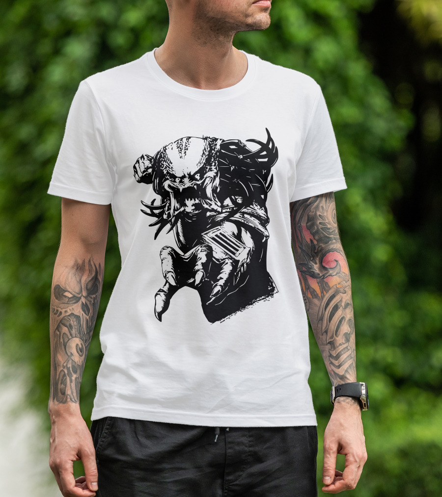 Predator Iconic Alien Hunter Threatening Stare T-Shirt