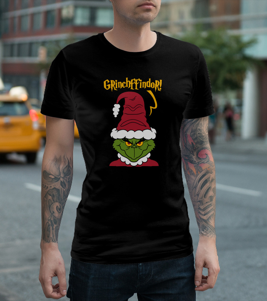 Grinchffindor Grinch Santa Hat Gryffindor Colors Christmas Mashup T-Shirt