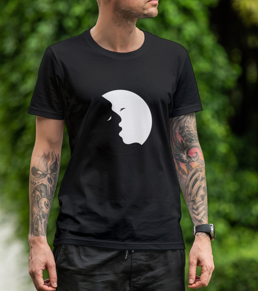 Yin And Yang Lovers Kiss Contrast Circle T-Shirt
