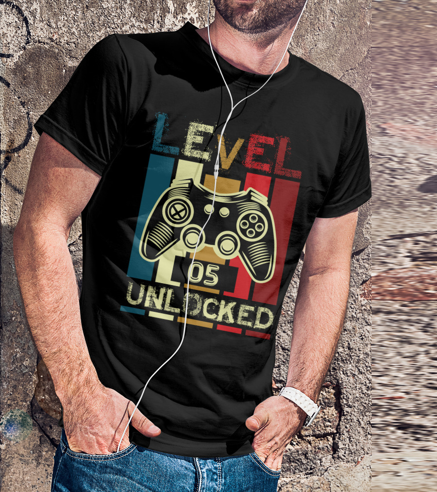 Level 05 Unlocked Video Game Controller T-Shirt