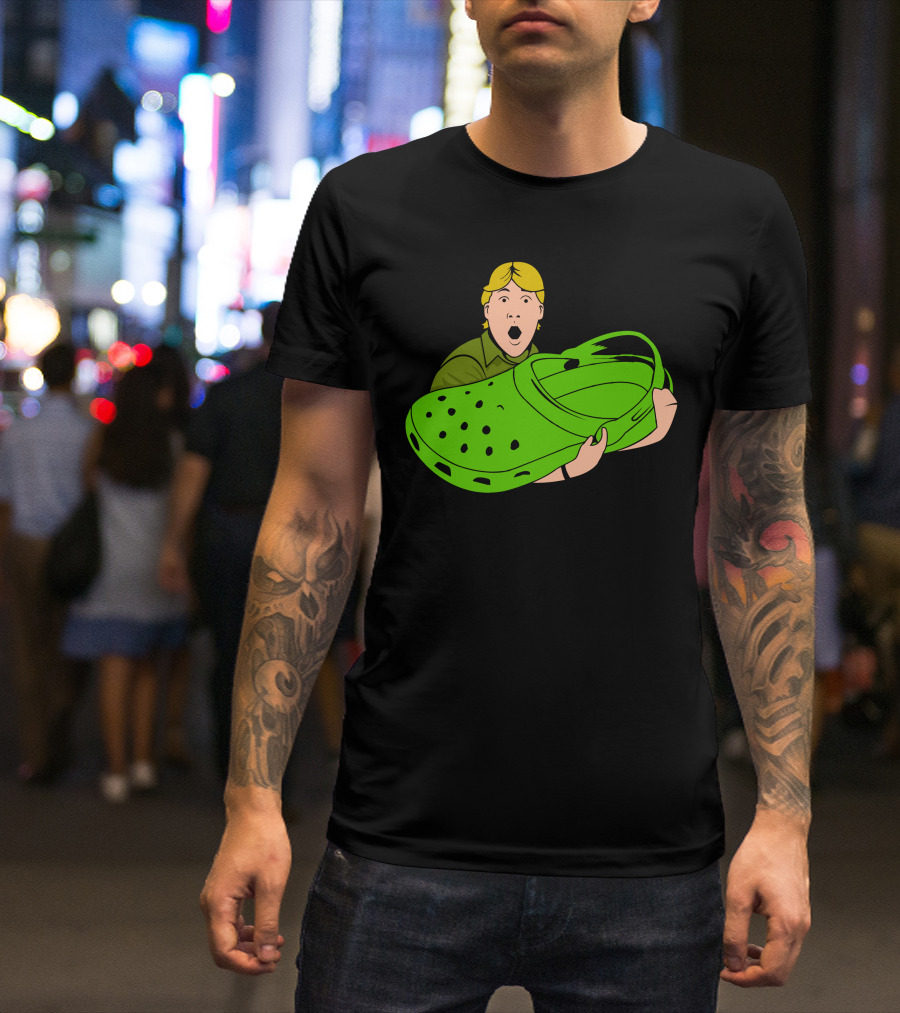 Crikey Legend Holding Giant Green Croc T-Shirt