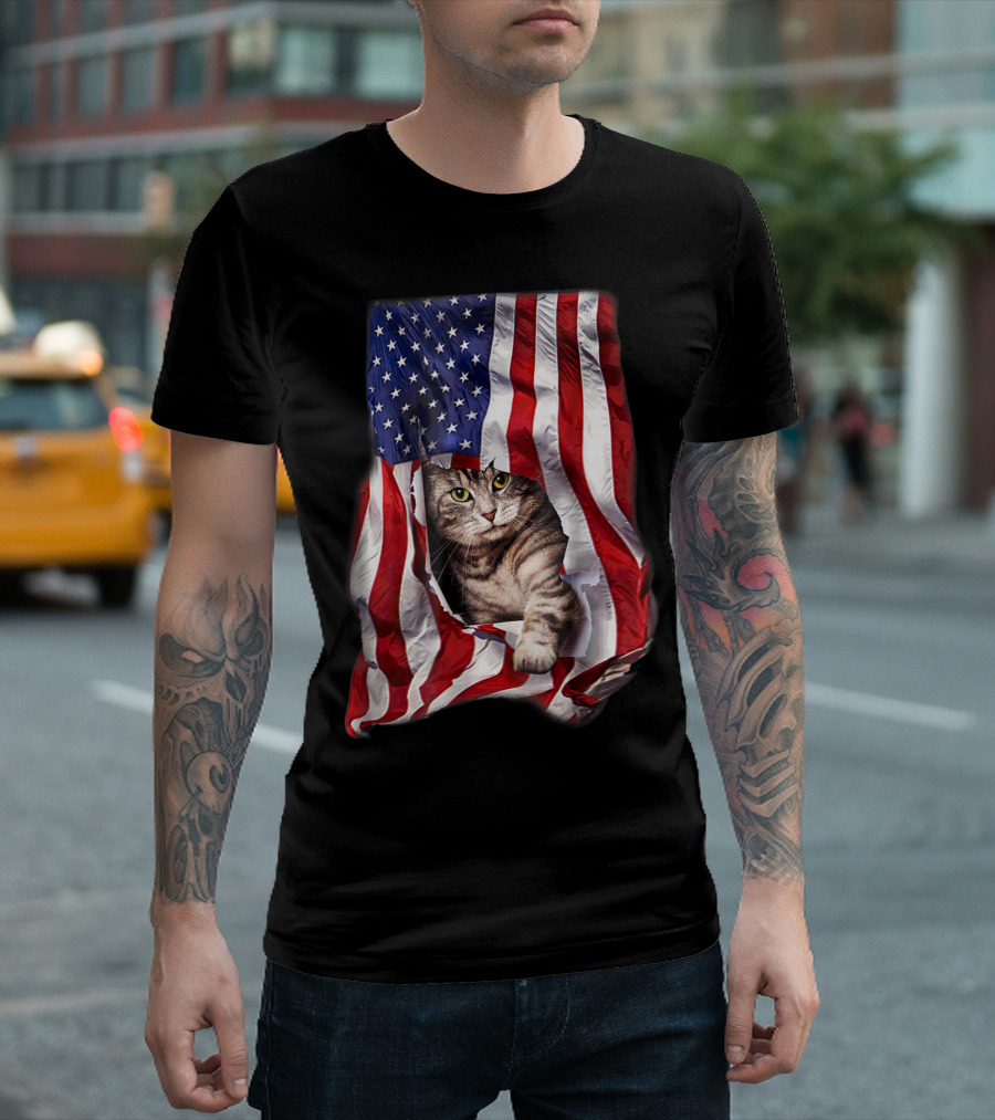 Usa American Flag Cat Kitty Kitten Funny 4Th July Independence Day Patriotic Cat Peeking Through Flag T-Shirt