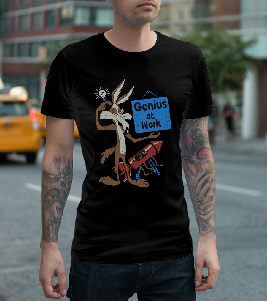 Looney Tunes Wile E. Coyote Genius at Work with Rocket and Lightbulb T-Shirt