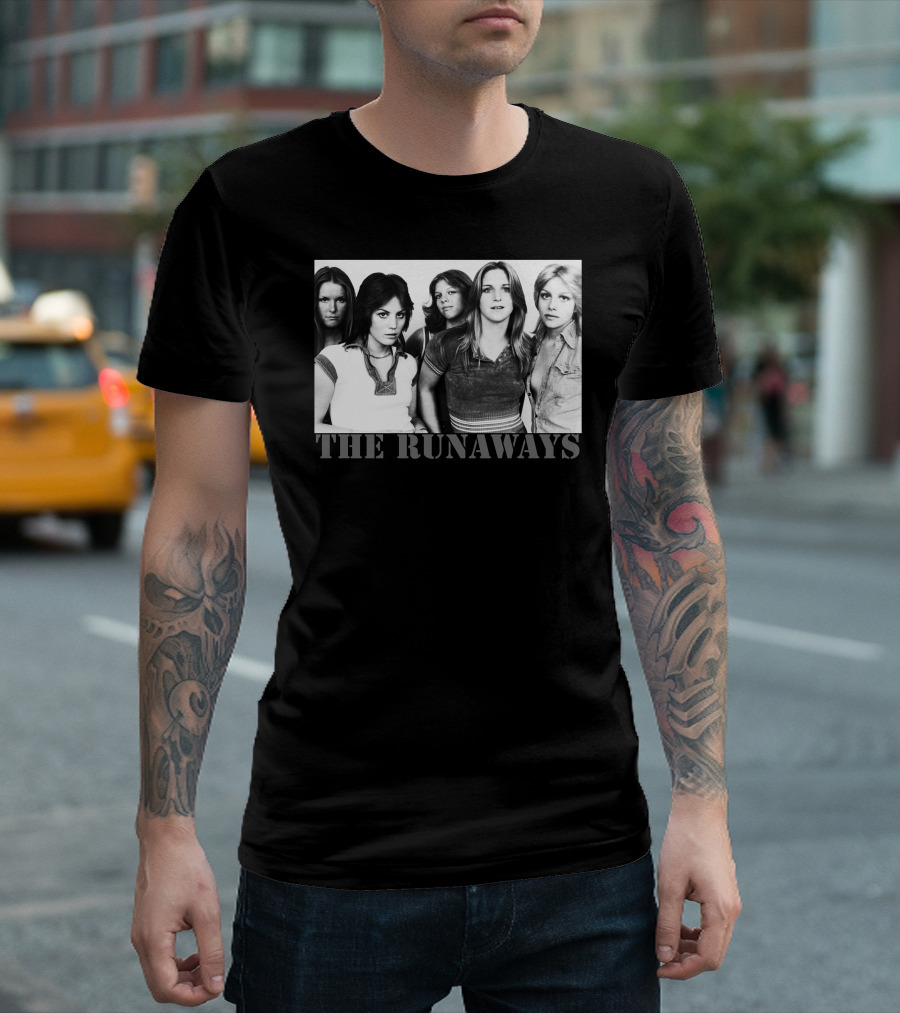 The Runaways Band Portrait Classic Rock Iconic Group Image T-Shirt