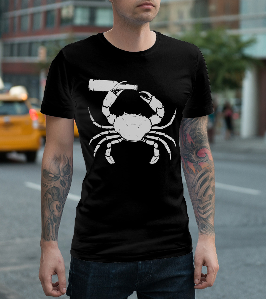 Crabs Sea Creature Crab Holding A Bottle T-Shirt