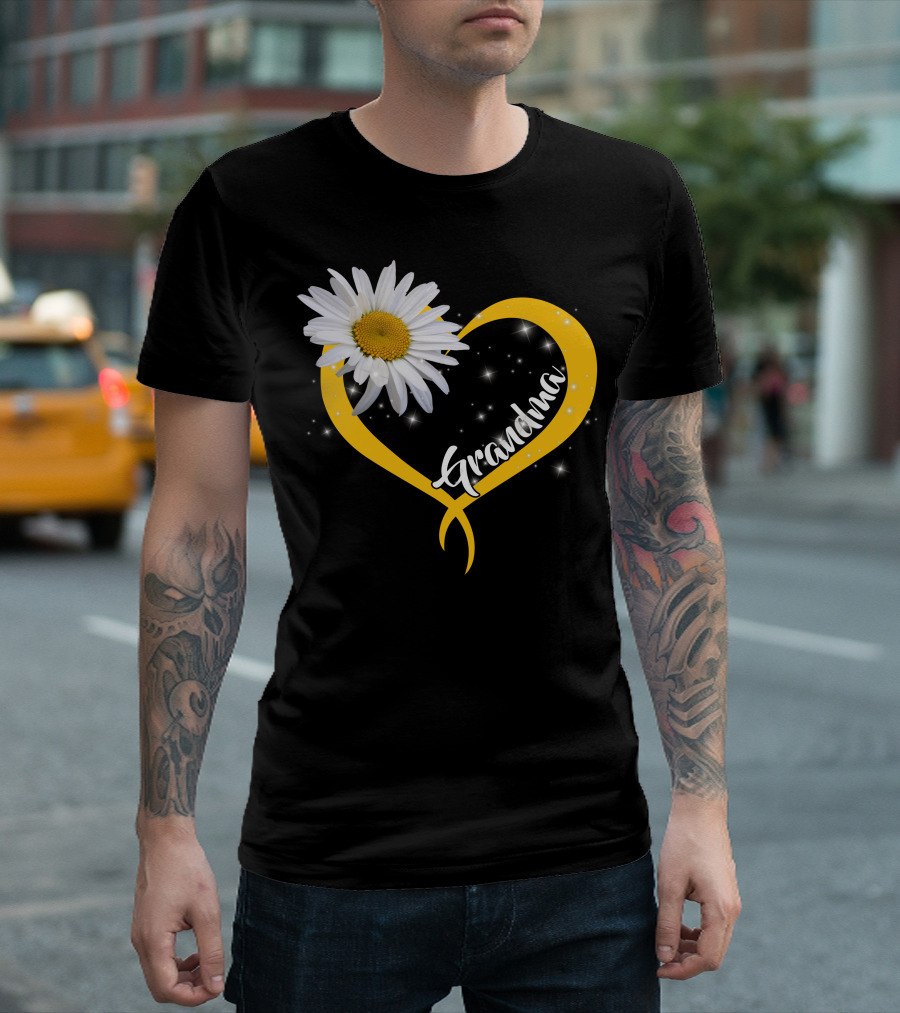 Grandma Daisy Heart Sparkle Flower T-Shirt