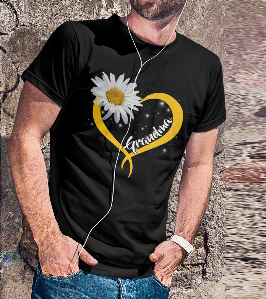 Grandma Daisy Heart Sparkle Flower T-Shirt