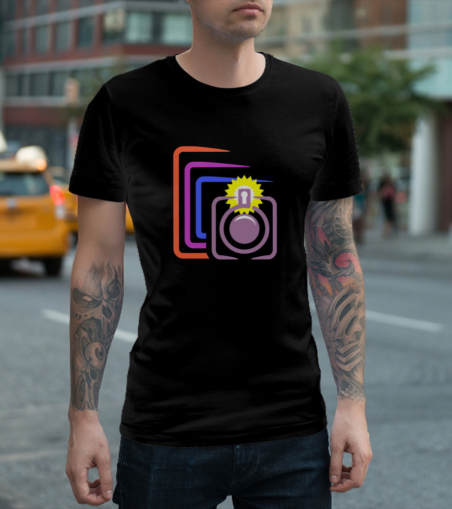 Retro Camera Lens Icon With Vibrant Gradient Frames T-Shirt