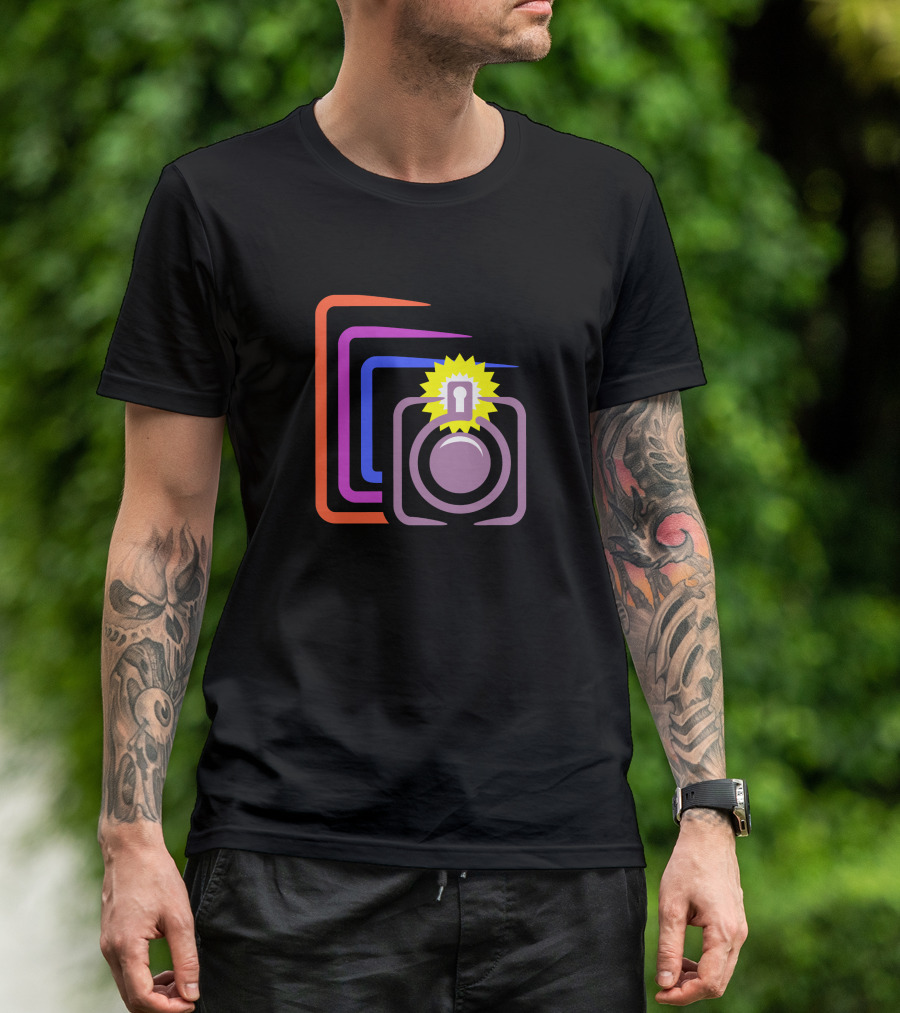Retro Camera Lens Icon With Vibrant Gradient Frames T-Shirt