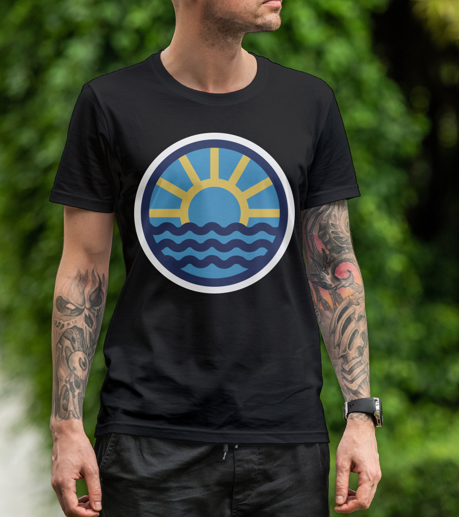 Sunset Over Ocean Waves Icon Circle T-Shirt