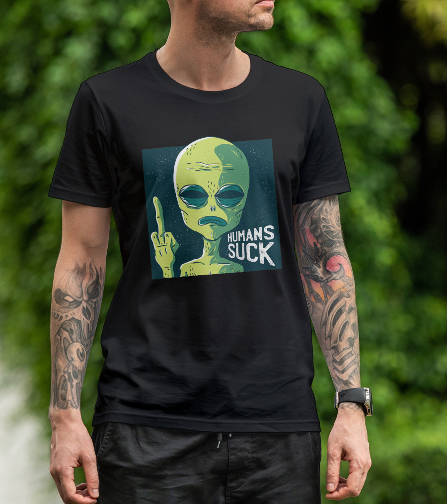Alien Middle Finger Graphic With 'Humans Suck' Text T-Shirt
