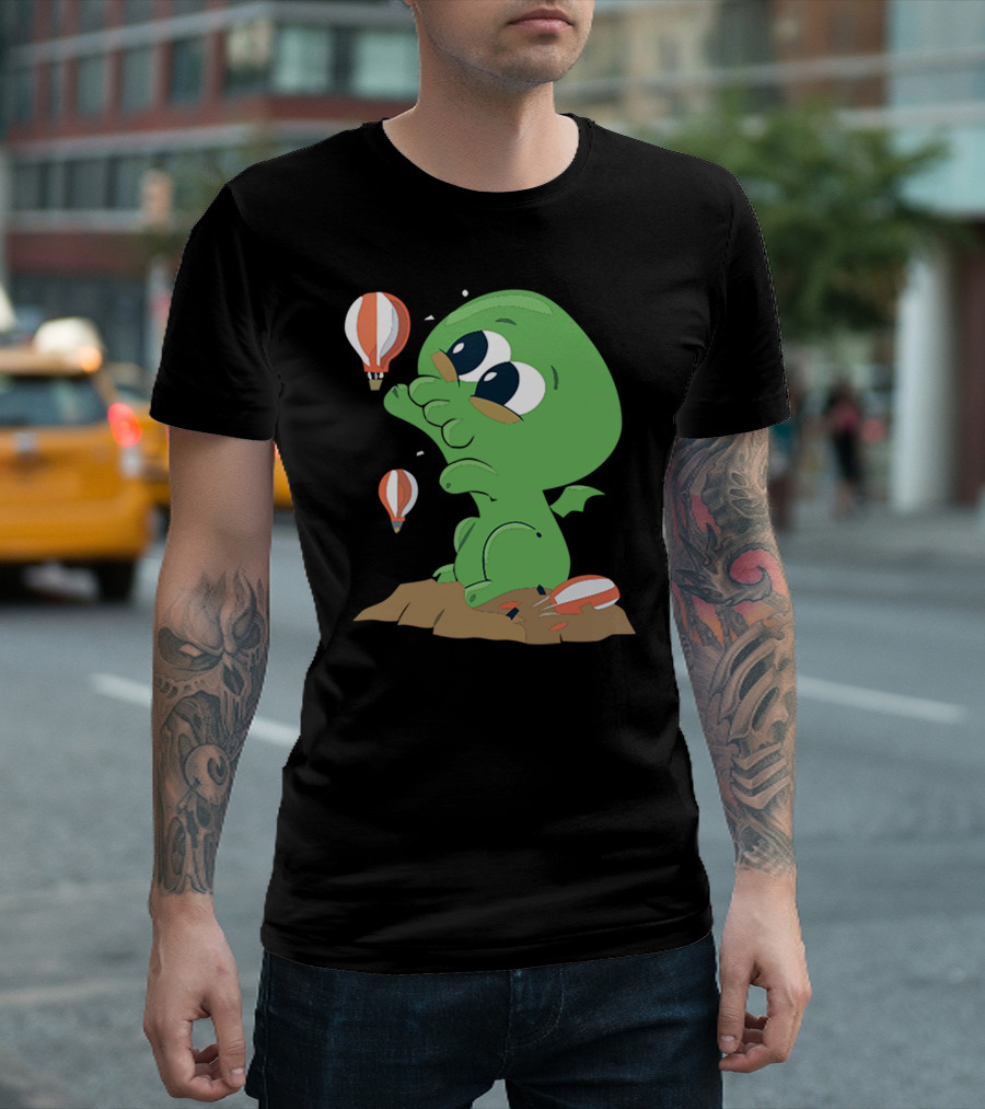 Cutethulhu Enjoys Hot Air Balloons On A Rock T-Shirt