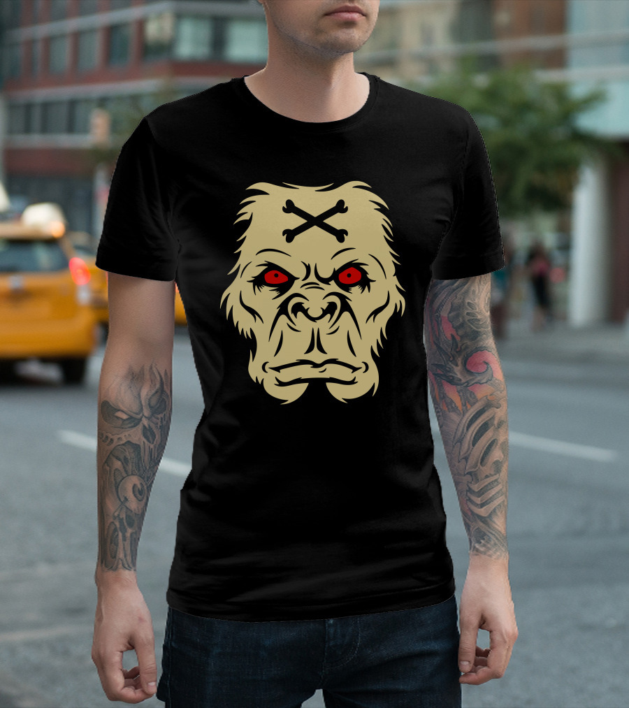 Sasquatch Sees Red-Eyed Skull Crossbones Gesicht T-Shirt