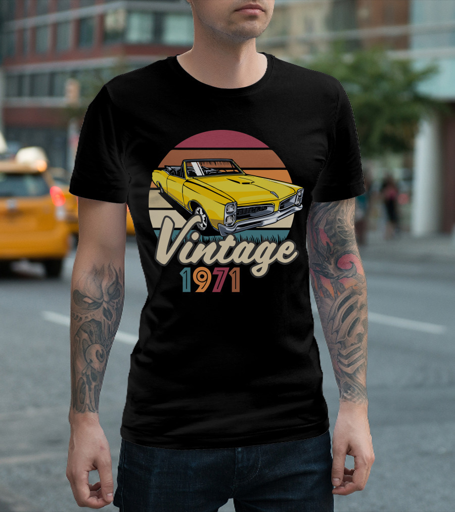 Vintage 1971 Yellow Convertible Car Retro Sunset T-Shirt
