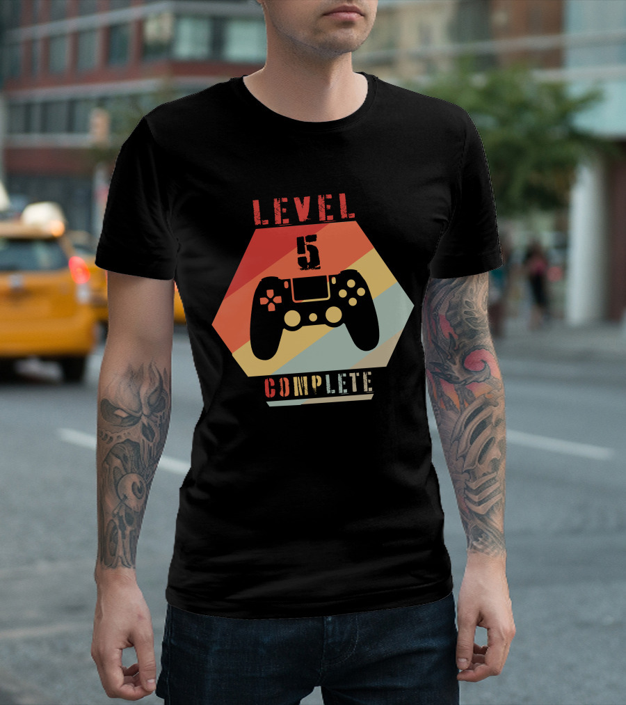 Level 5 Complete Video Game Controller Retro Hexagon T-Shirt