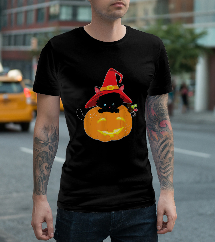 Happy Halloween Spooky Cat In Witch Hat With Glowing Pumpkin T-Shirt