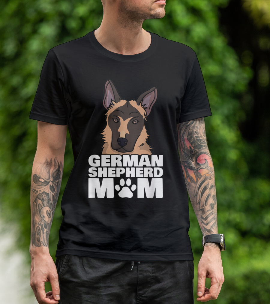 German Shepherd Mom Dog Paw Illustration With GSD T-Shirt