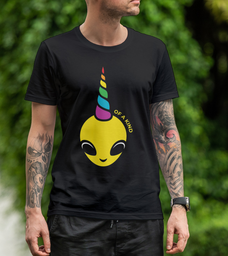 OF A KIND Alien Rainbow Unicorn Horn T-Shirt