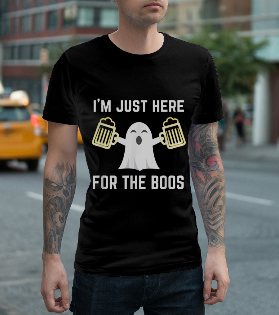 I'm Just Here For The Boos Funny Halloween Ghost With Beer Mugs T-Shirt