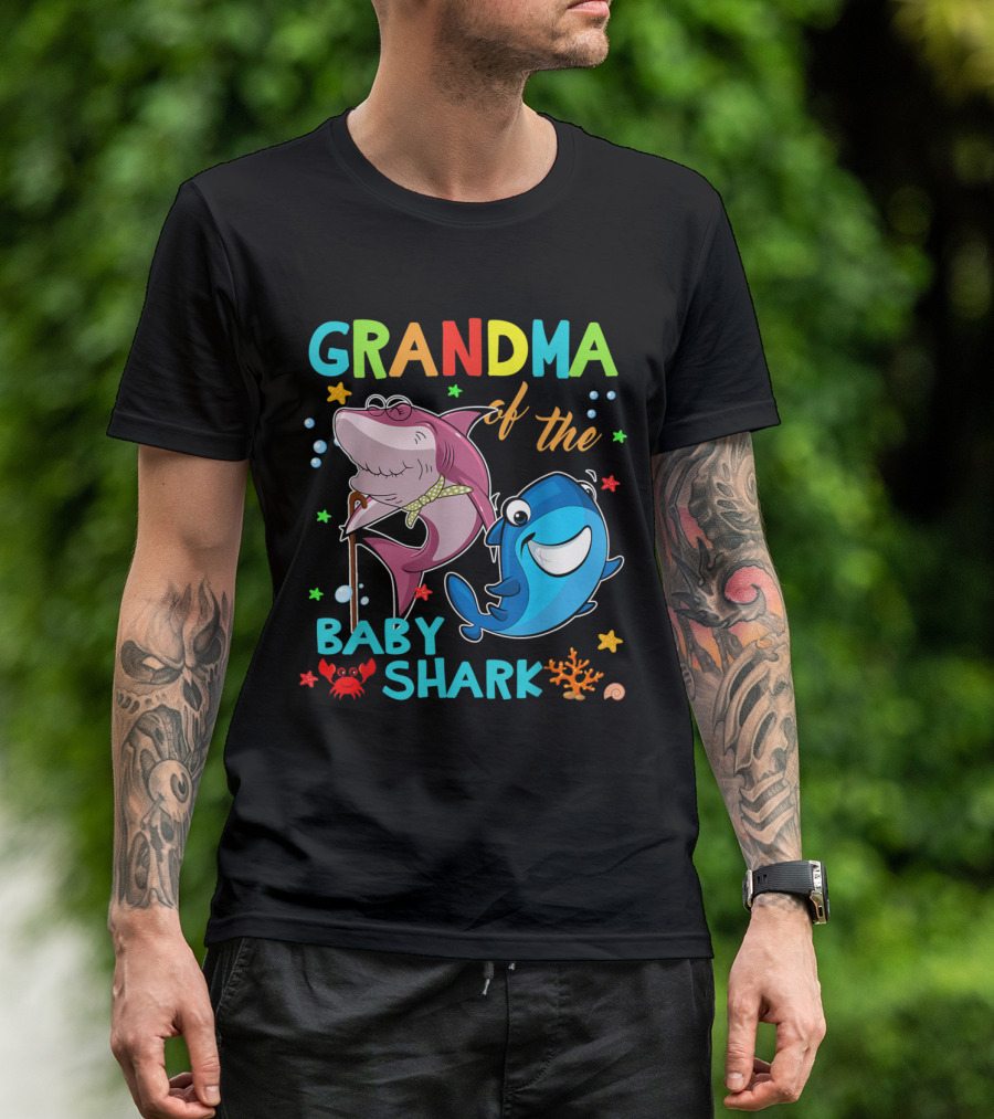 GRANDMA Of The BABY SHARK T-Shirt