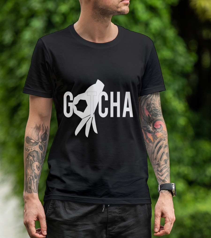 Gotcha Finger Circle Game Meme Kangaroo Tempting Hole T-Shirt