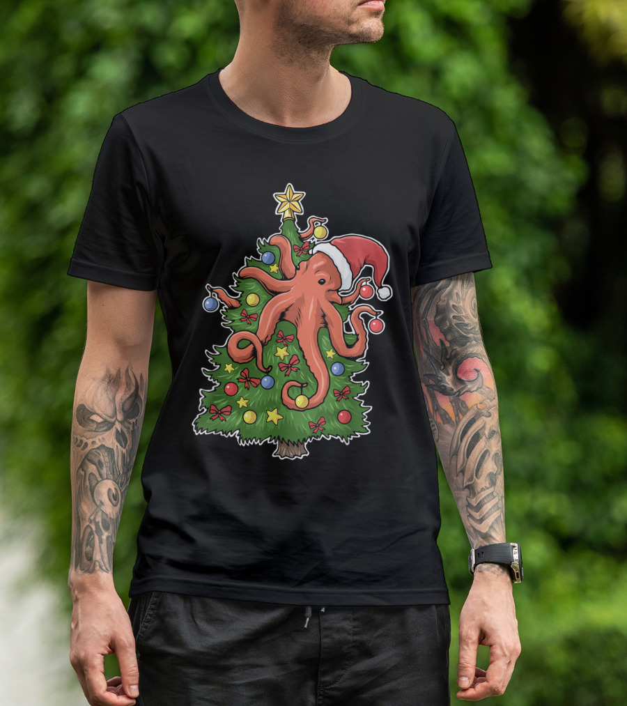 Christmas Octopus Squid Kraken Merry Christmas Tree Santa Hat T-Shirt