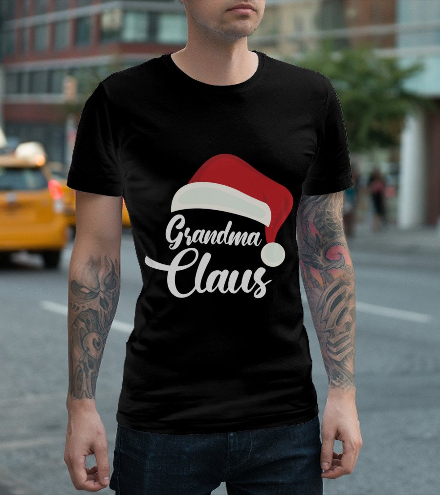 Grandma Claus Santa Hat Family Matching Christmas T-Shirt