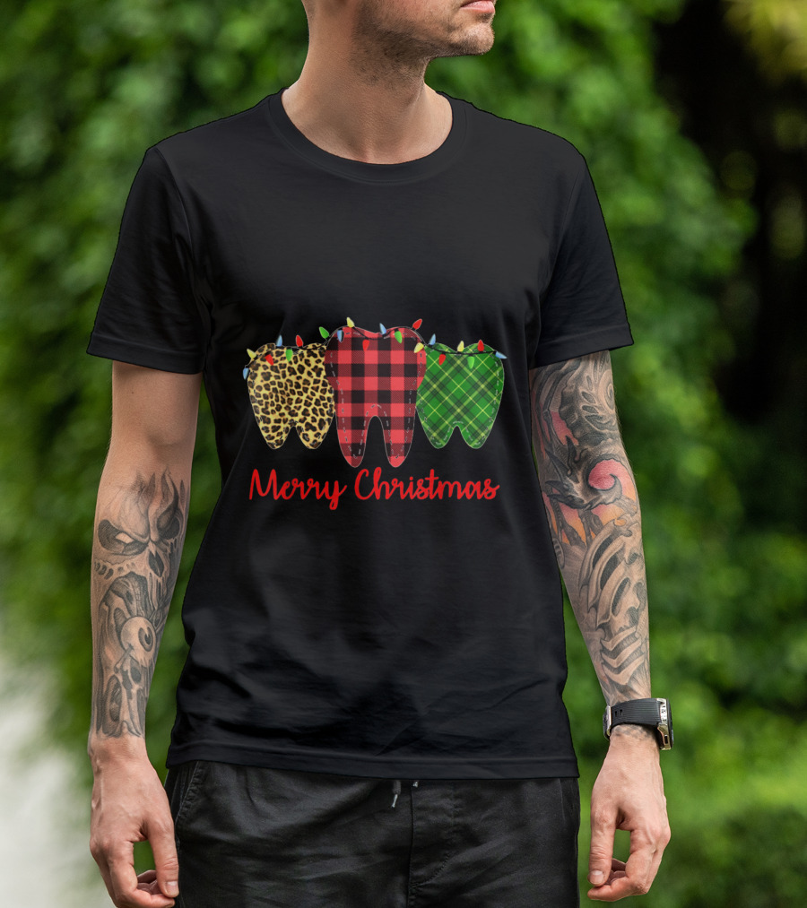 Merry Christmas Dental Assistant Tooth Plaid Leopard Xmas Lights T-Shirt